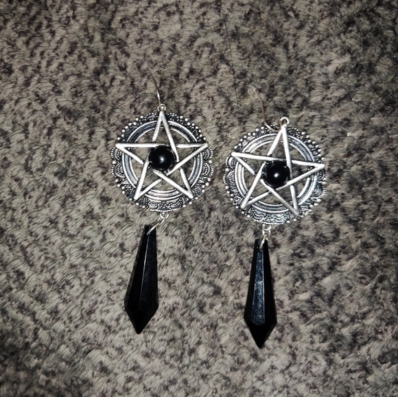Hot Topic Jewelry - Gothic Witch Pentagram Earrings